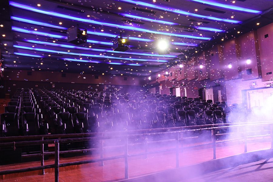 5D Cinema with Bubble, Rain effects in Large Amusement Park